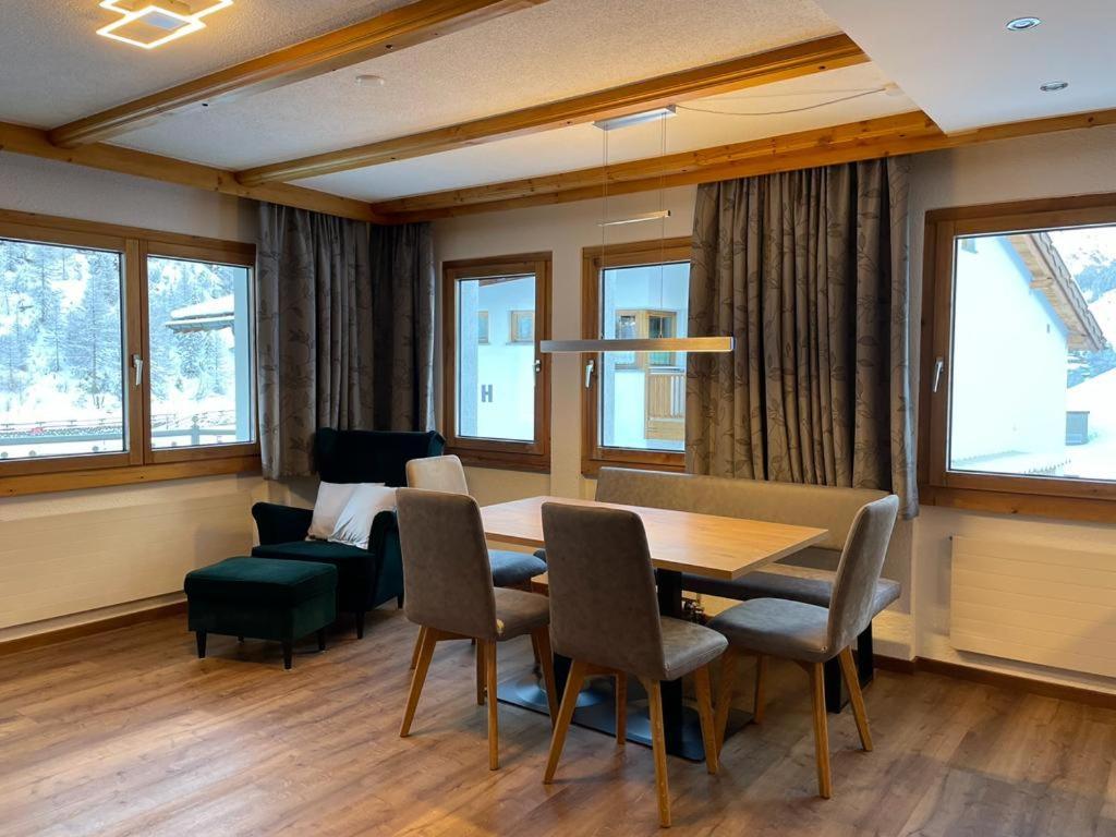 Chasa Ravaischa Apartment Samnaun Ngoại thất bức ảnh