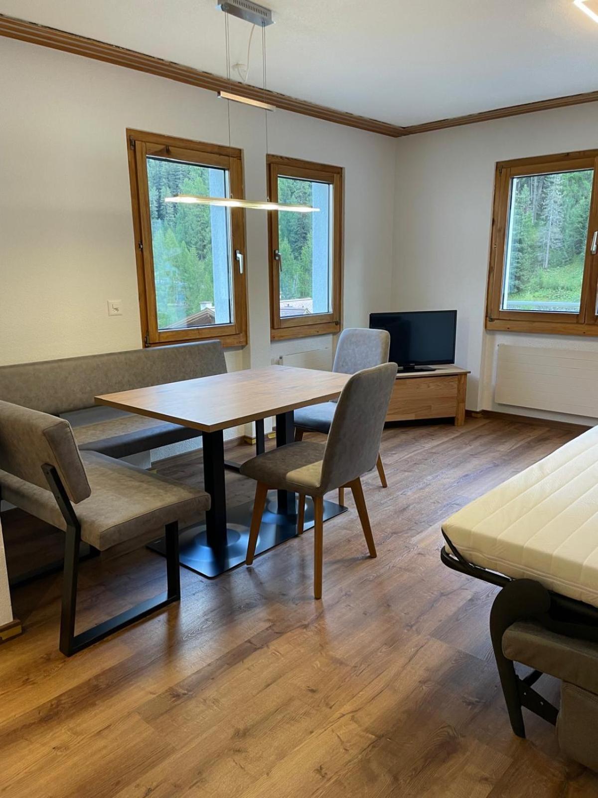 Chasa Ravaischa Apartment Samnaun Ngoại thất bức ảnh